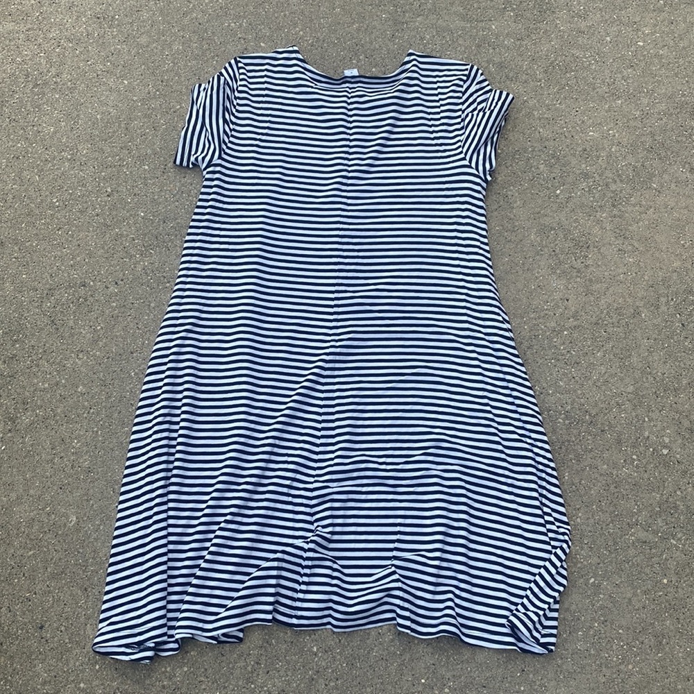 Old Navy Black and White Stripped Swing Dress - Picture 5 of 5